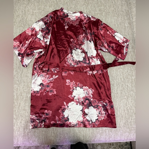 Azazie Robe - Burgundy - Picture 2 of 2